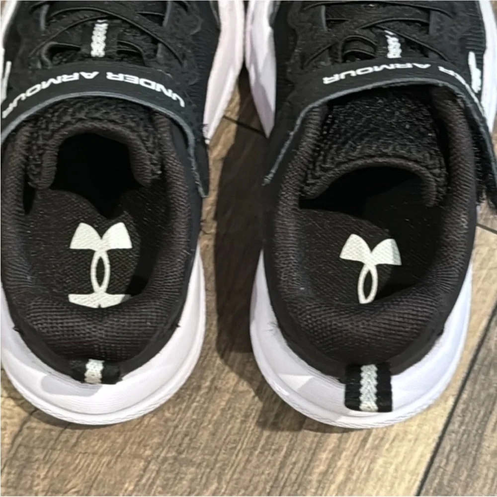 Under Armour new authentic